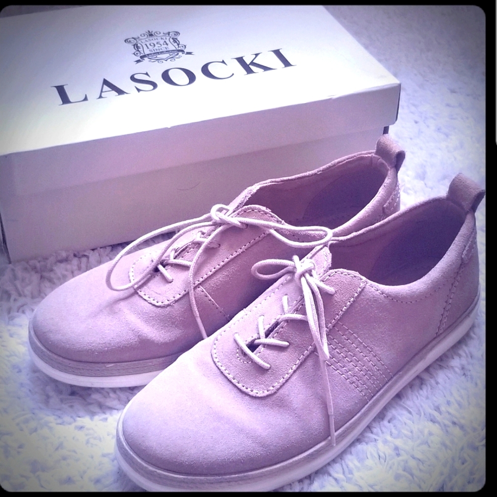 Lasocki tan shoes